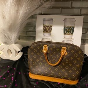 AUTHENTIC Louis Vuitton Alma Bag w/ Dust Bag
